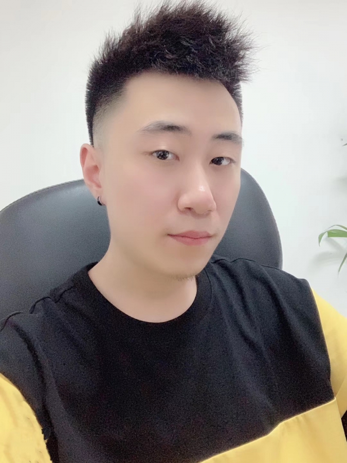 小哥哥哥哥哥