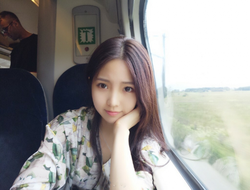 秋水静莲