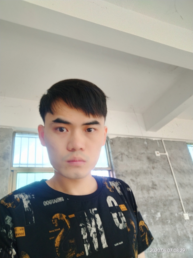 朝阳笑了
