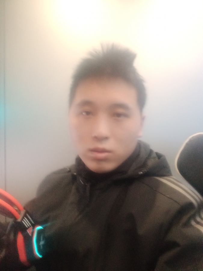 靳阳阳